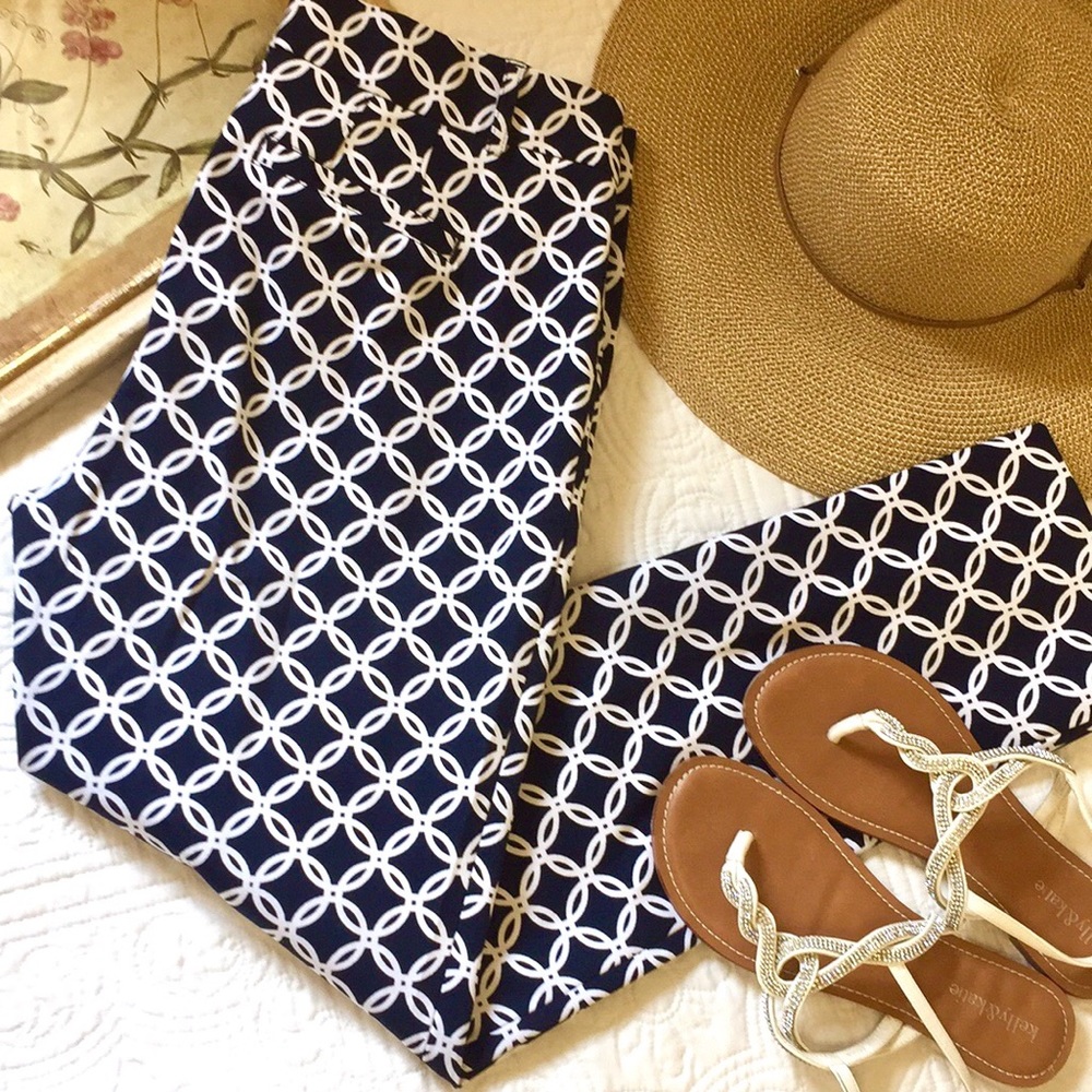 Crown & ivy Geo Print Ankle Length Trousers